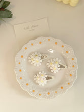 Load image into Gallery viewer, Happy Daisy / Single Item