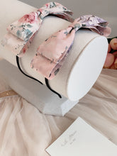 Load image into Gallery viewer, Romantic Flower Hairband