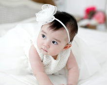 Load image into Gallery viewer, Pearl Flower / Headband