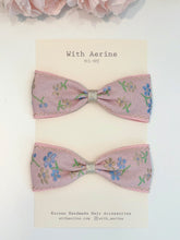 Load image into Gallery viewer, Pastel Flower / Set of 2