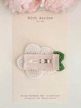 Load image into Gallery viewer, Knit Flower Snap Clip / Single Item