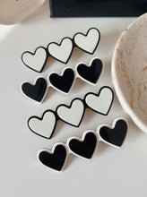Load image into Gallery viewer, Black & White Heart / Single item
