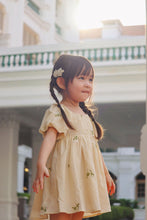 Load image into Gallery viewer, White Leather Flower / Single Item