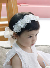 Load image into Gallery viewer, White Wedding Headband