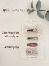 Load image into Gallery viewer, Petite Beige / Set of 4