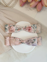 Load image into Gallery viewer, Romantic Flower Headband