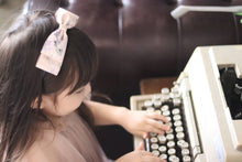 Load image into Gallery viewer, Romantic Flower Hairband