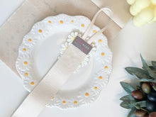 Load image into Gallery viewer, Daisy hairpin holder