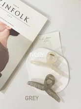 Load image into Gallery viewer, Jelly Claw Clip / For Lady