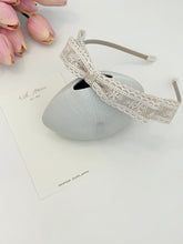 Load image into Gallery viewer, Anemone Hairband