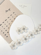 Load image into Gallery viewer, Bling Flower / Single Item