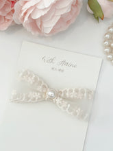 Load image into Gallery viewer, Lace double bow / Single Item
