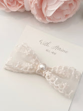 Load image into Gallery viewer, Lace double bow / Single Item
