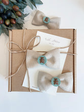 Load image into Gallery viewer, Teddy bow / Single Item
